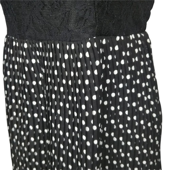 Qed London Semi Formal Dress, Black/White,  XS - Picture 6 of 9